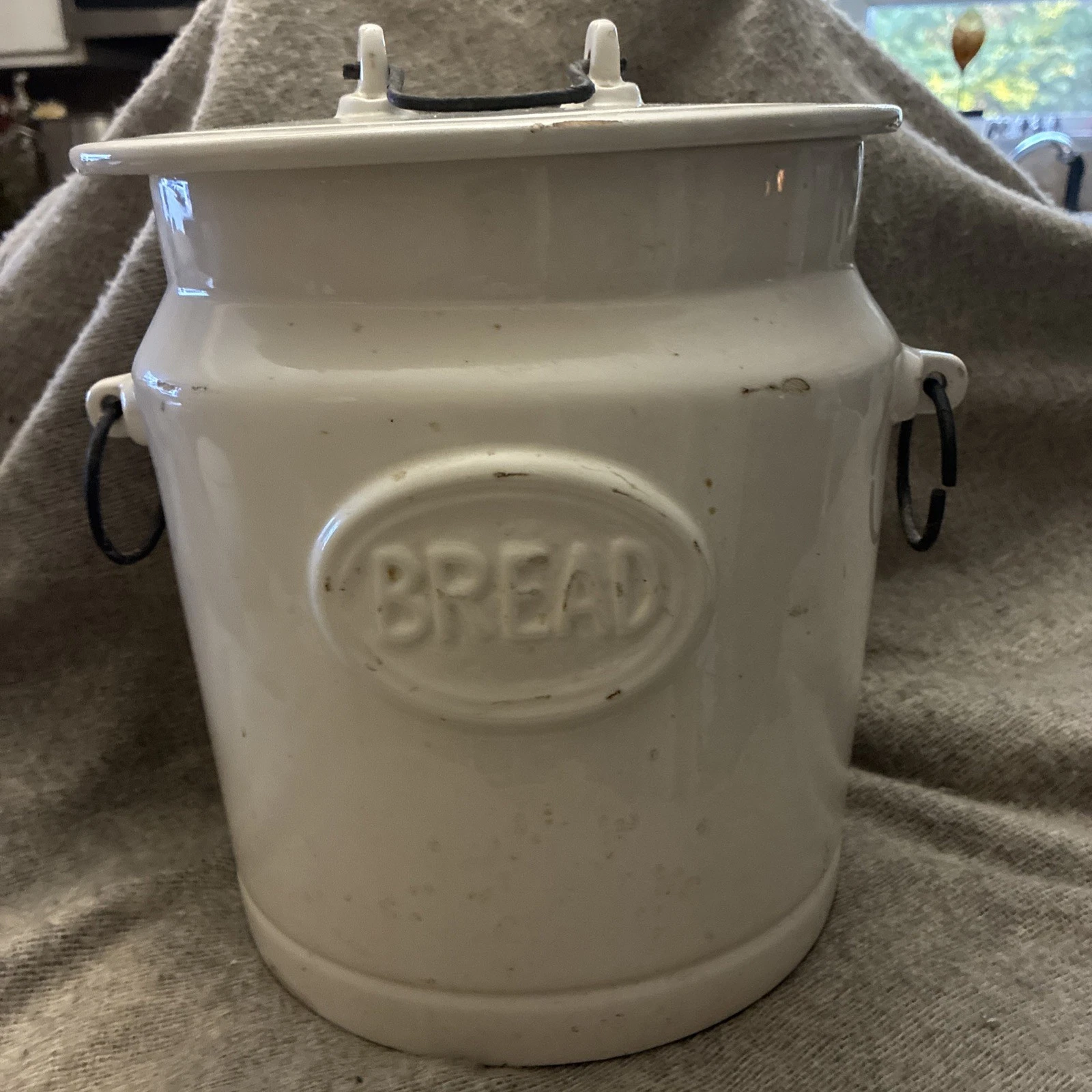 Large Italian vintage bread box Ceramiche Cream Ceramic Distressed 10”
Opens in a new window or tab