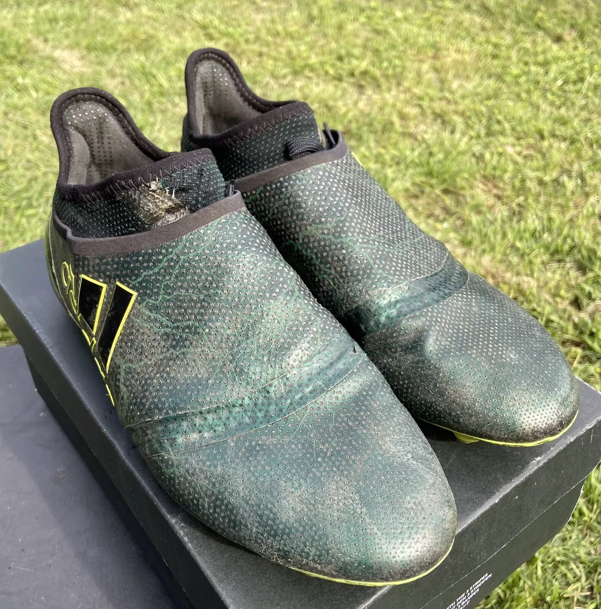 Adidas glitch store astroturf