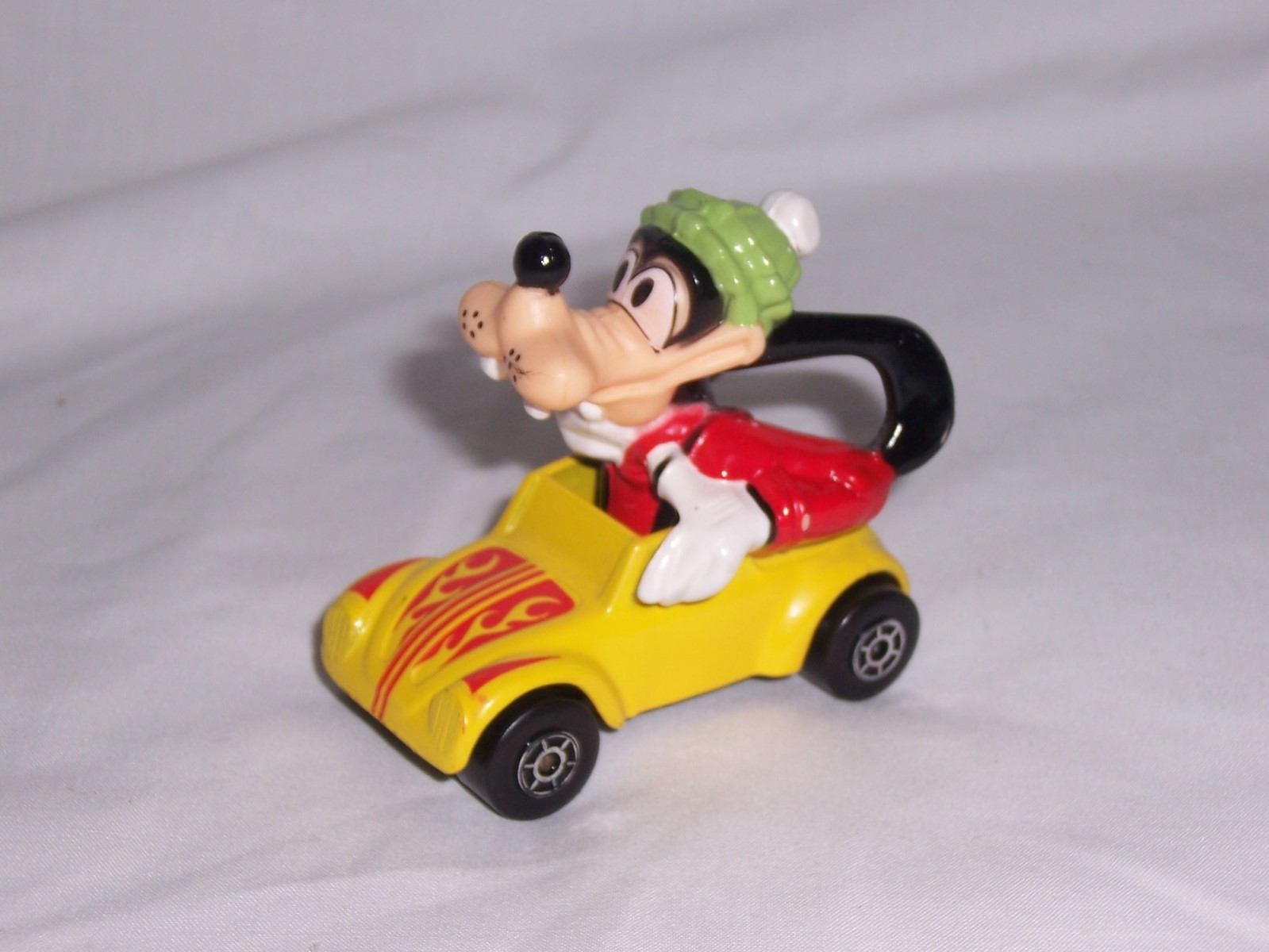 Vintage Matchbox 1979 Lesney Disney Series No. 3 Goofy Volkswagen VW Bug Car