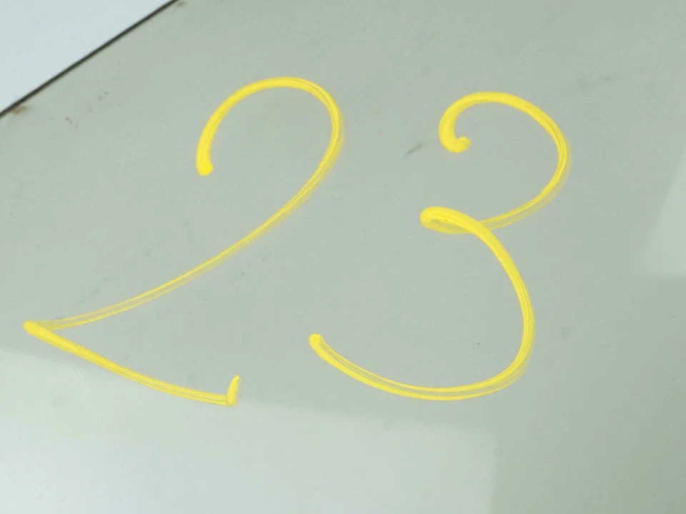 1992 - 1998 Mitsubishi Montero Window Glass Door Rear Passenger Right Rh Oem - Image 4 of 4