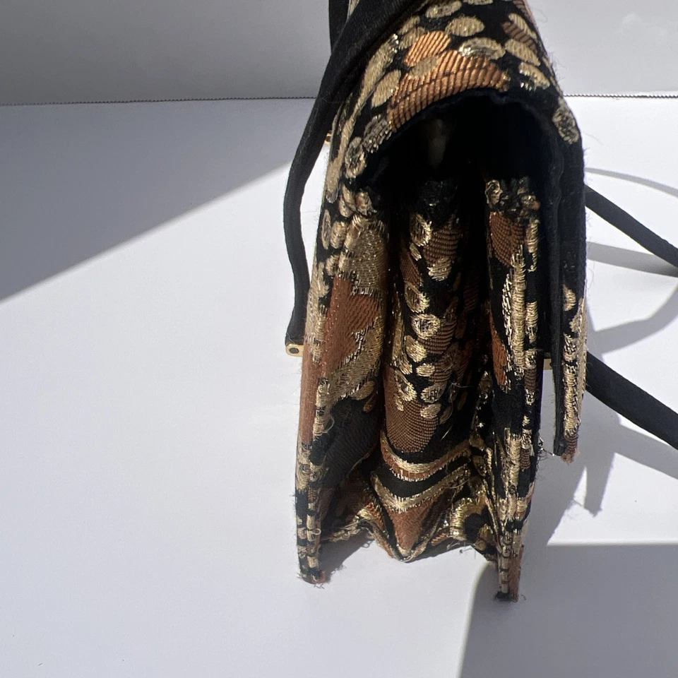 Neumann Marcus Evening Bag. 6” Tall Black & Gold Colored - Изображение 3 из 4