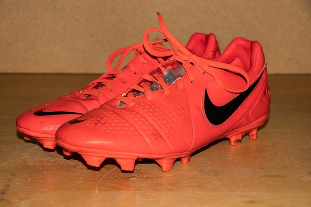 nike ctr360 libretto iii pink