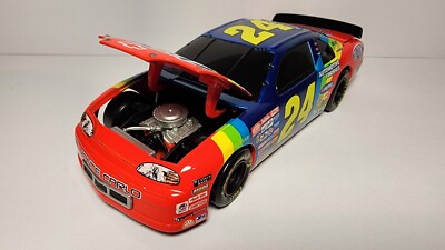 1:24 ACTION ELITE 1997 Jeff Gordon #24 Dupont Million De Dollars Date