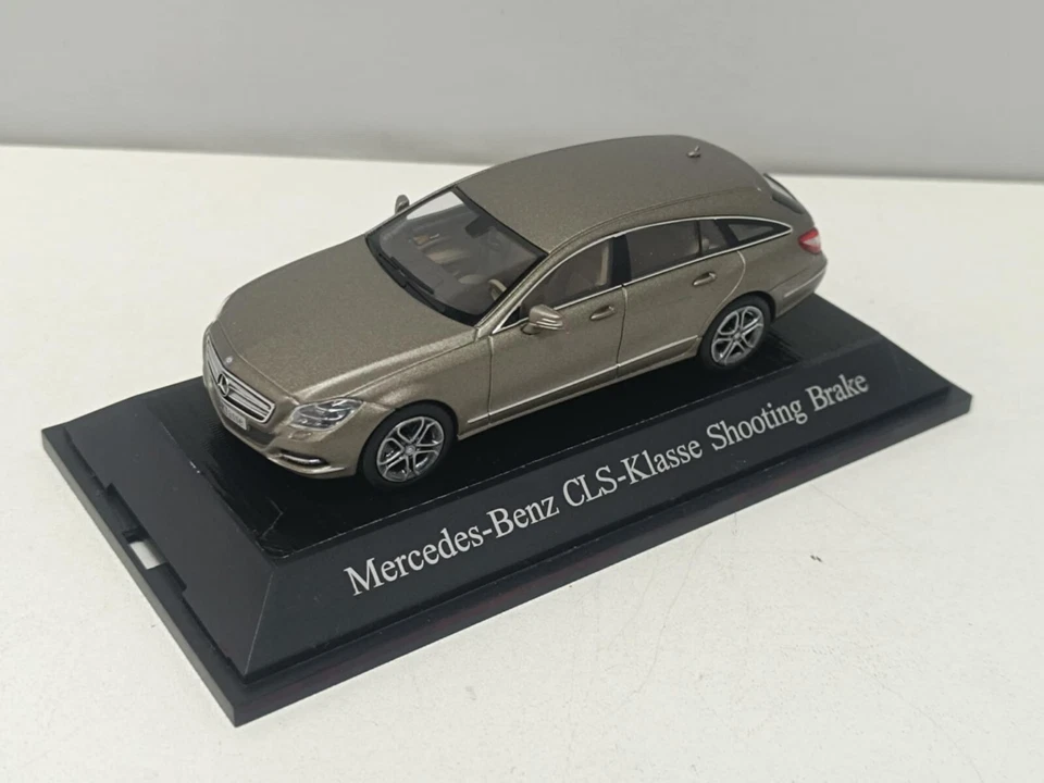 Mercedes-Benz CLS Klasse Shooting Brake 2010 - Norev 1:43 Usato - Immagine 3 di 4
