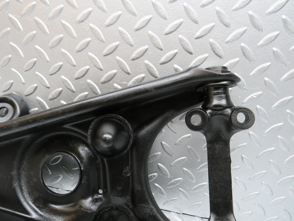 Brazo de control inferior delantero izquierdo Mercedes-Benz W108 280SE Foto 4 de 4