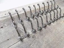 25 COAT HOOKS IRON VINTAGE ANTIQUE LOOK HAT HOOK RESTORATION SMALL VICTORIAN LOT