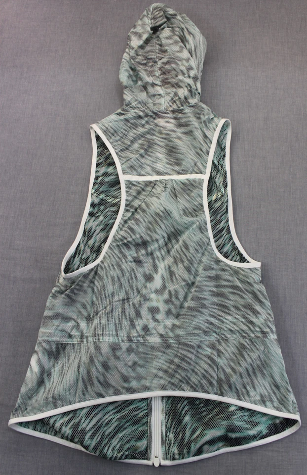 NIKE Womens Gray & White LIGHT TECH HOODED FULL ZIPPER RUNNING VEST NWT M $150 - Image 3 of 3