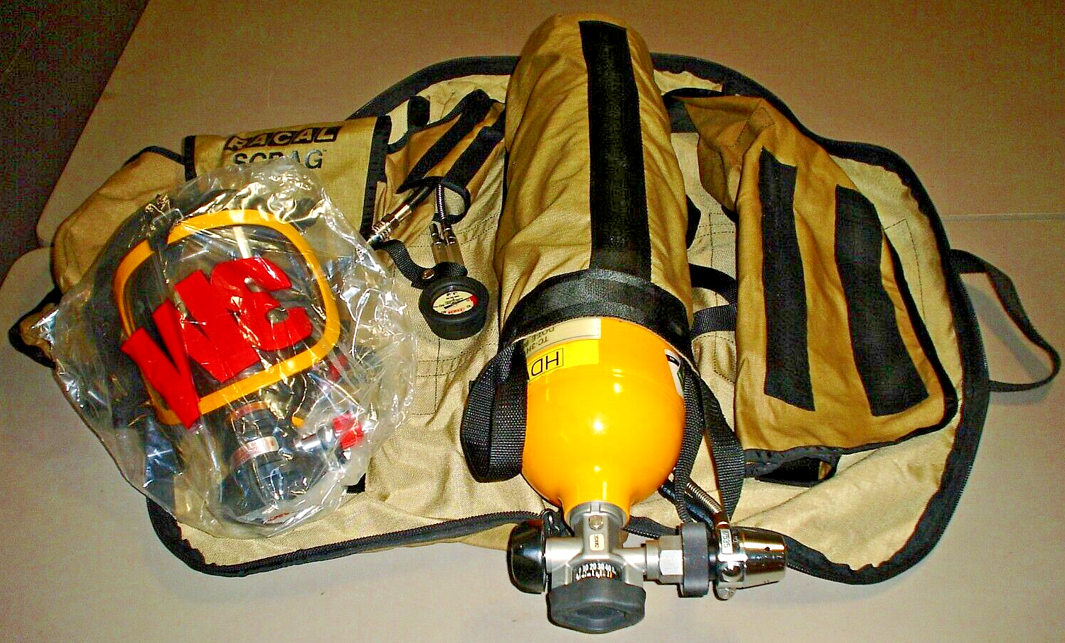 3M Racal SCBAG 370-06-00 Face Mask Assembly PSI Gauge Air Tank Vest Storage Bag