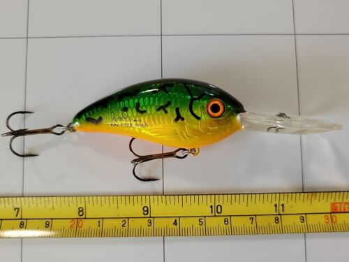 VINTAGE BOMBER BILL DANCE FAT FREE SHAD FISHING LURE GREEN CRAWDAD HOLO - Picture 1 of 5