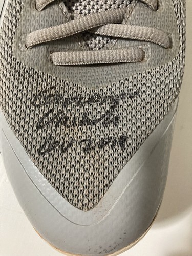 2019 Gio Urshela NY Yankees Game-Used Autographed New Balance Cleat Fanatics MLB - Picture 2 of 9