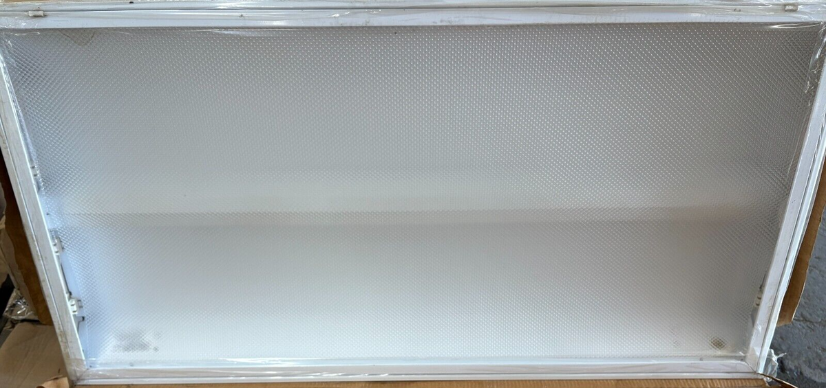 LITHONIA LIGHTING RECESSED TROFFER, 173-3997A, 2GT8 4 32 A12 MVOLT