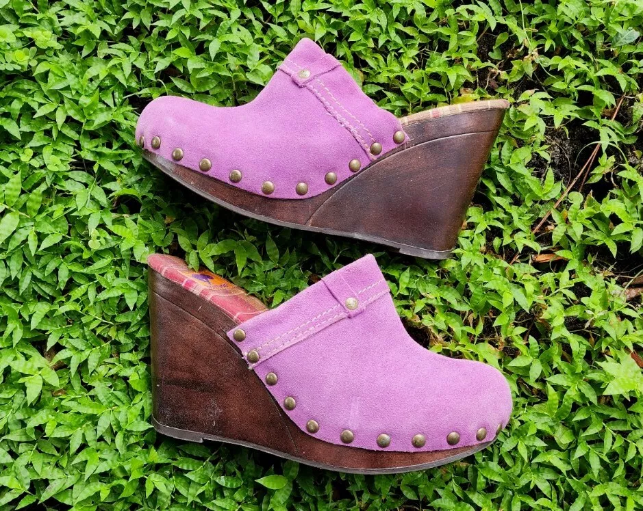 Rocket Dog Wedge Mules Purple Pink Suede Studded Clog Shoes Women s 9