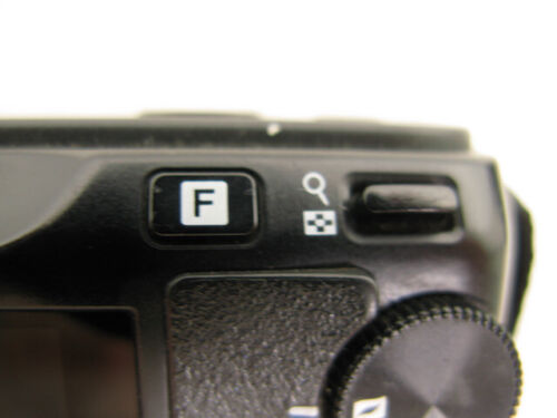 Sistema fotocamera digitale Nikon 1 J1 HD con obiettivo 10-30 e 30-110 mm usato a malapena - Foto 14 di 23