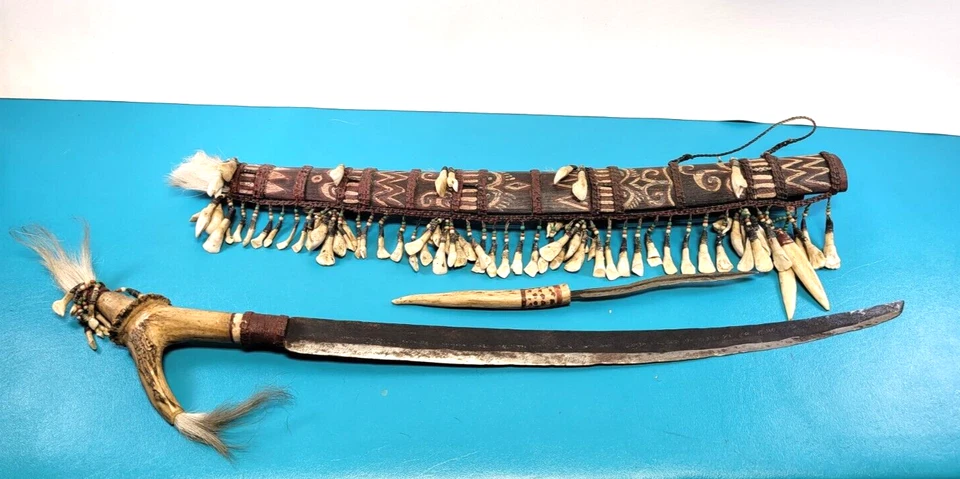 Cuchillo Espada Malasia Borneo Sarawak Dyak Mandau Estilo con Daga + Vaina Foto 3 de 4