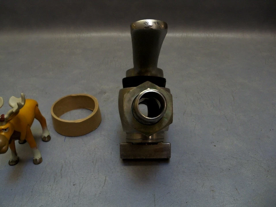 1" sanitary plug valve C.B. Stainless Steel w/heavy duty handle - Image 3 of 3