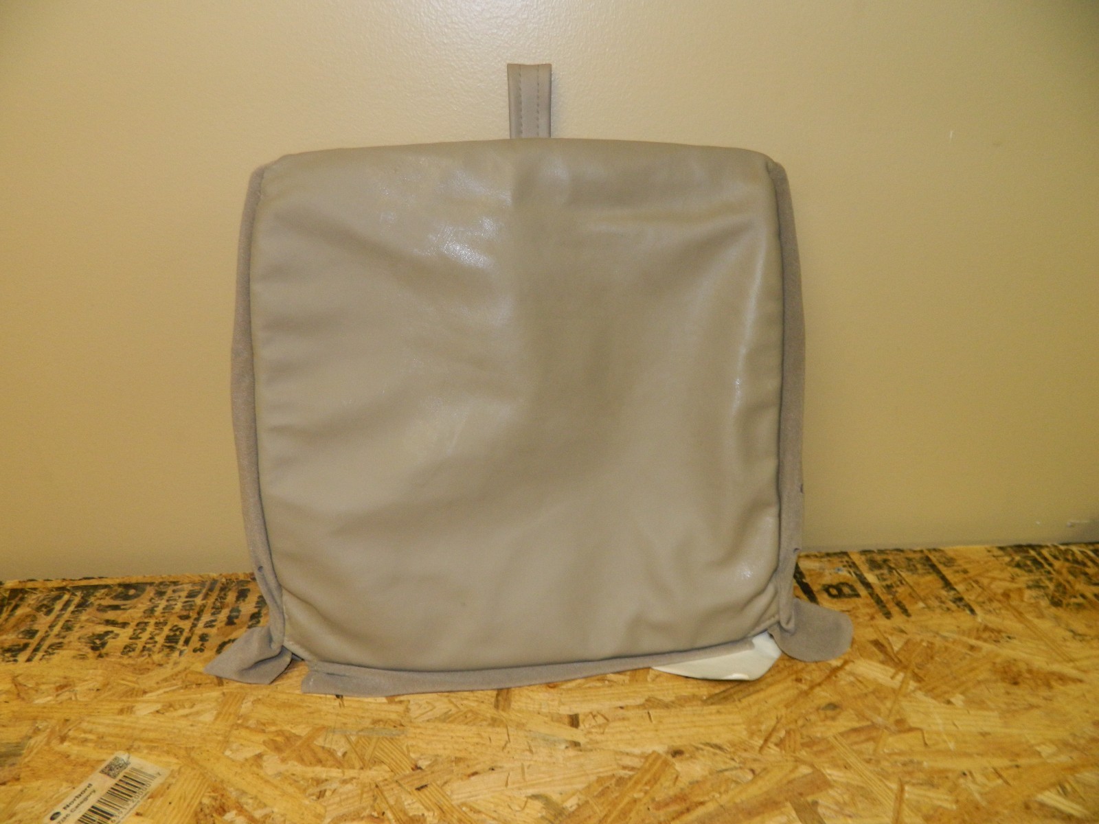 New OEM 2000 Ford Excursion Left Leather 2nd Row Seat Cover YC3Z