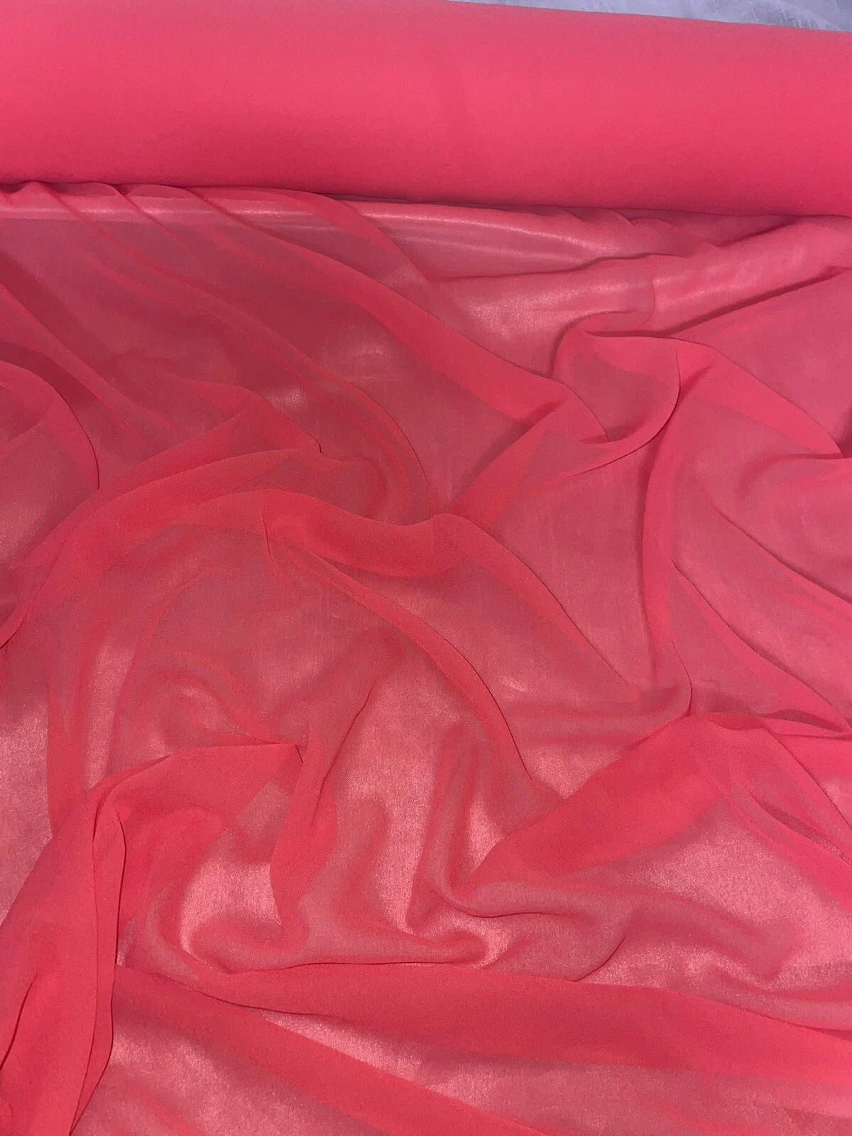 ROBE DOUCE EN MOUSSELINE DE SOIE SUPRÊME CORAIL 1 MÈTRE TISSU FLOTTANT LÉGER 45” DE LARGE
