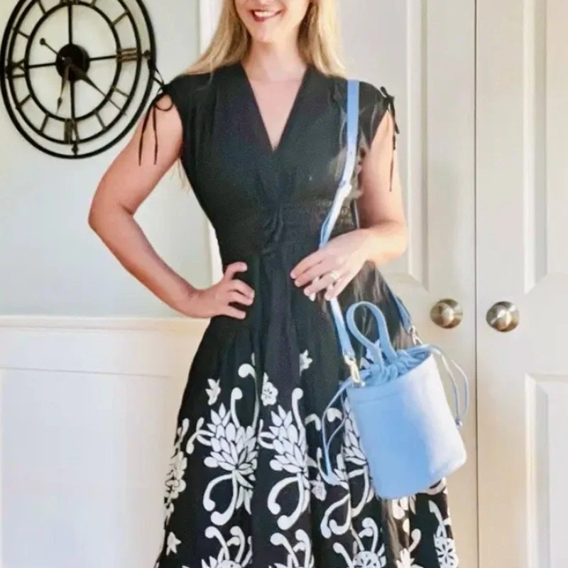 Bolso Bandolera Jason Wu Huevo de Pascua Azul Logo Cuero Diseñador 8x7x4 $268 Foto 4 de 4