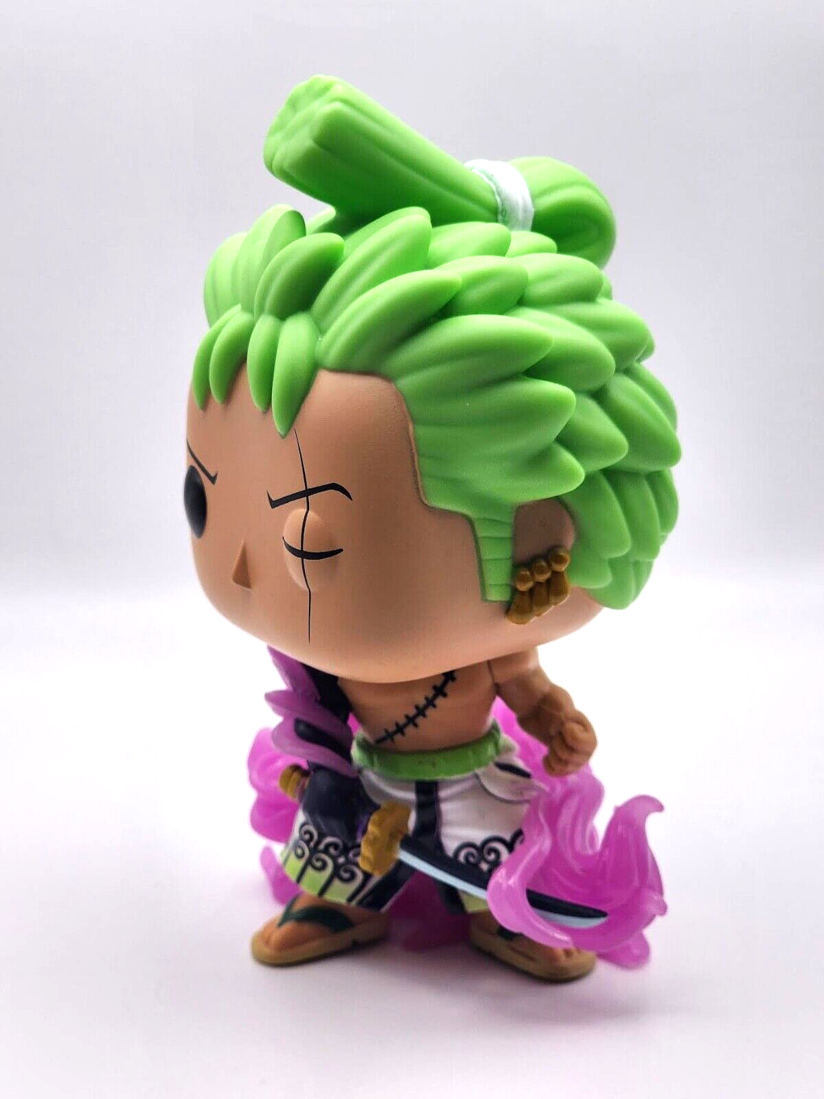 Funko POP! One Piece - Roronoa Zoro Glow in the Dark Vinyl Figure #327 Kody  Trading Exclusive