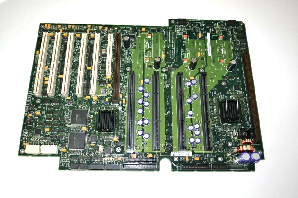 Compaq System Board for ProLiant DLS70G1 ,  168063-001 , 010391-001 - Image 2 of 4