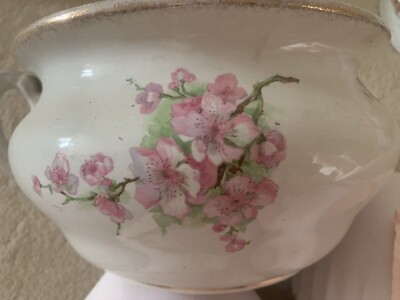 Viktorianisches ''Töpfchen'' Royal Worcester.  Käufer sammelt Surrey ab/kann an UK-Adresse versenden.