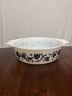 Vintage PYREX “Black Tulip” #043 1.5 Qt Casserole Dish NO Lid