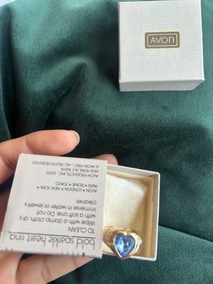 Vintage 1987 Avon Bold Sparkle Heart Stone Ring Ribbed Band Sz 9 New in box