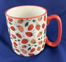 10 Strawberry Street Strawberry Mug, 16oz