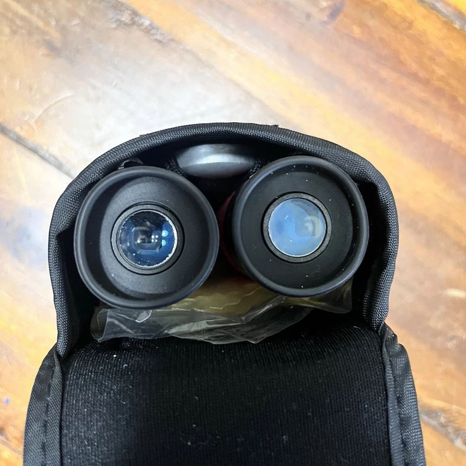 Carson 8 x 21 - 378ft/1000yds Binoculars With Case Red And Black - Image 4 of 4