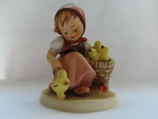 Chick Girl M I Hummel Goebel Figurine 57/I TMK 5