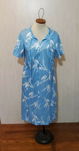 Vintage Women Robe Nightgown Size Small Blue Floral Short Sleeves Pullover Gown - Picture 2 of 11