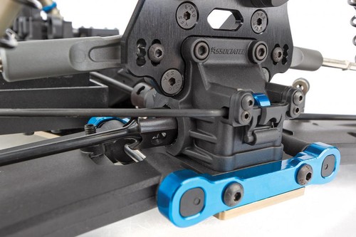 Associated 80947 1/8 4WD Nitro Off-Road Competition Truggy RC8T4 Team Kit - Picture 8 of 10