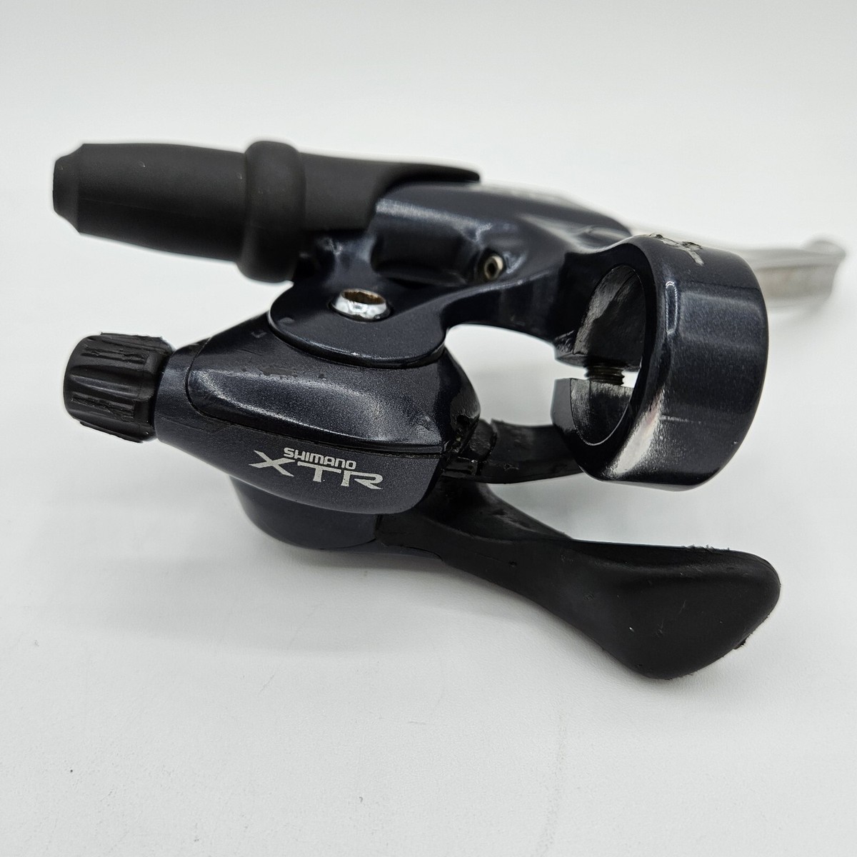 First SHIMANO XTR ST-M900, STI SHIFTERS / BRAKE LEVERS, 3 x First SHIMANO XTR ST-M900, STI SHIFTERS / BRAKE LEVERS, 3 x