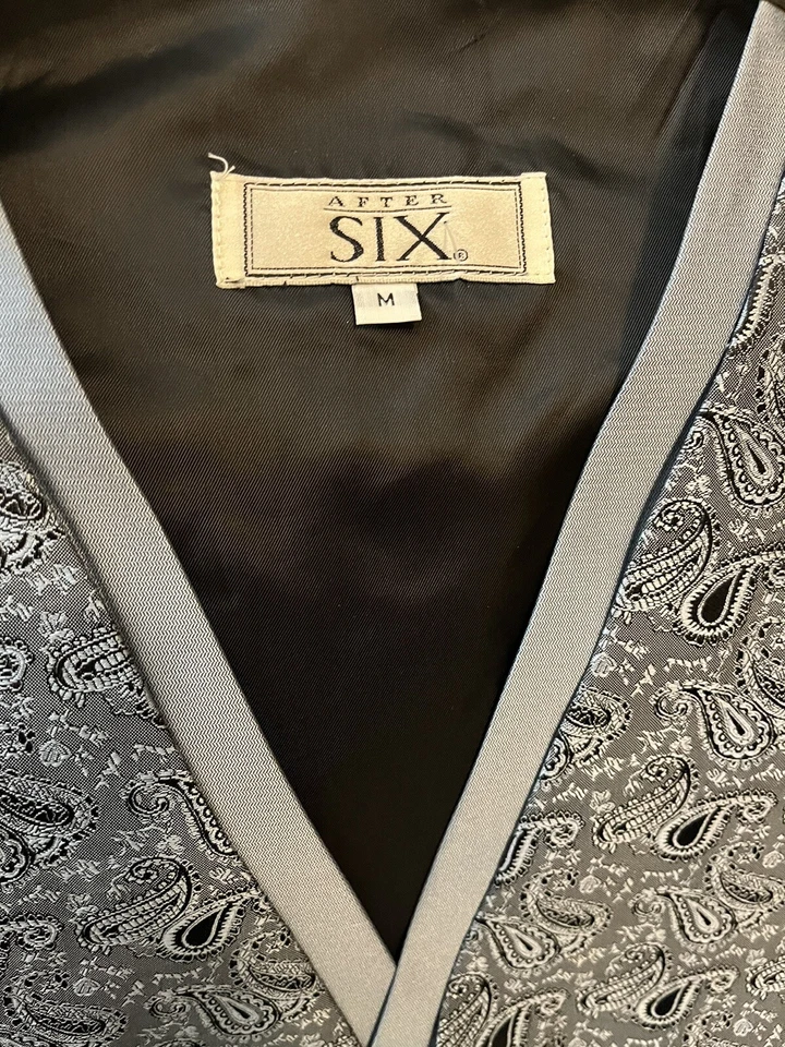 Men's After Six Blue Black Paisley Tuxedo Vest with Pattern Size Medium - Image 3 of 4