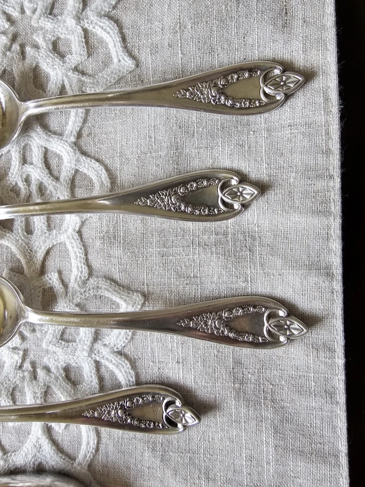 Винтажные столовые приборы 1911 Rogers International 1847 г. из серебра с тройным покрытием - Изображение 2 из 4