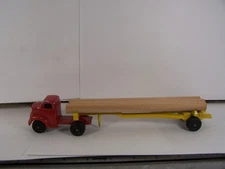 VINTAGE RALSTOY  TRUCK (FORD ) AND POLE TRAILER (USA) FRUEHAUF  902