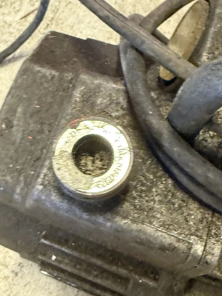 Bomba SuperEvac Yellow Jacket 93440 para amoníaco 4CFM funciona bien Foto 3 de 4