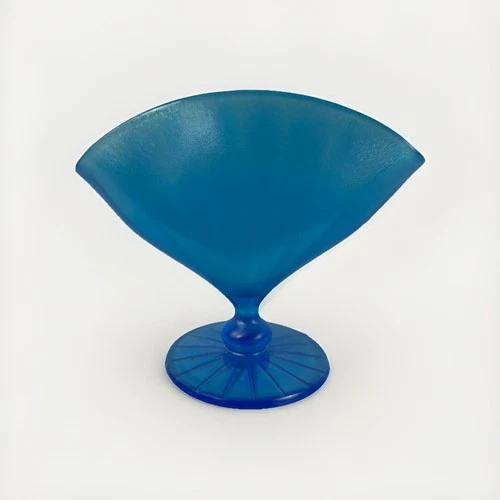 Vintage Fenton Celeste Blue Stretch Glass Fan Vase. Excellent Condition