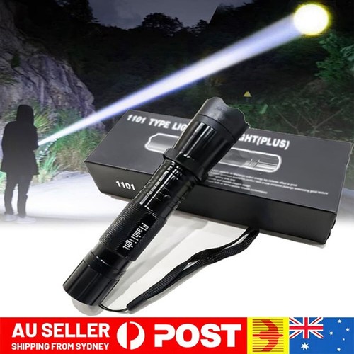 Lampe de poche solaire – 500 lm, Noir | CH
