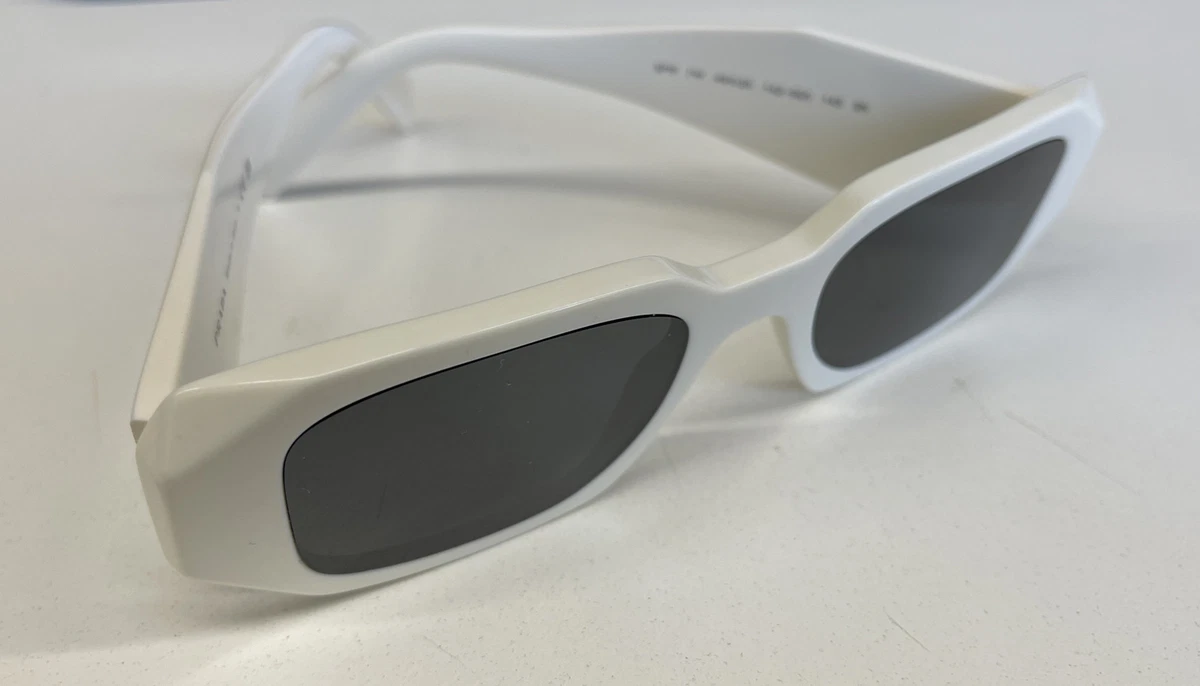 Prada Sunglasses SPR 17W-F 51[]20 1425S0 145 3N White Frame Grey