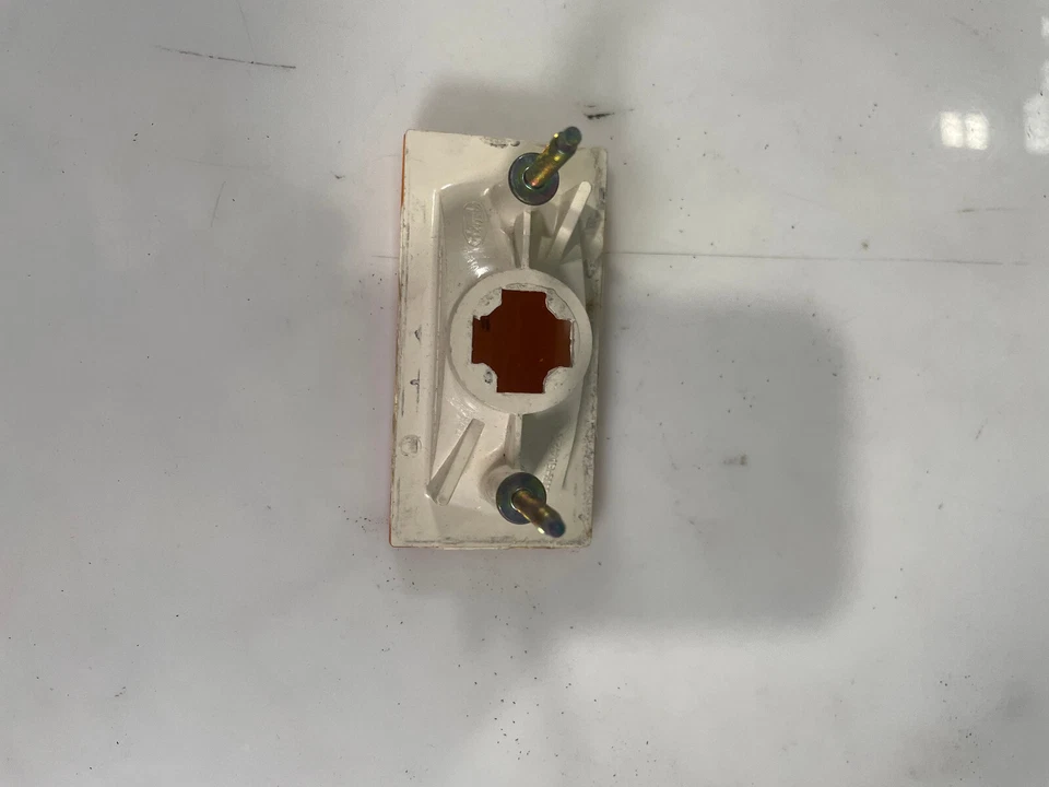 Lámpara marcadora lateral Ford Fairmont Mercury Zephyr 1980-83 OEM E0BZ-15A201-A NOS, Foto 3 de 4