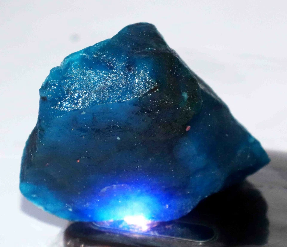 DYED  994.70 Carat Certified Blue Tanzanite Loose Gemstone Rough AN486 - Image 2 of 4