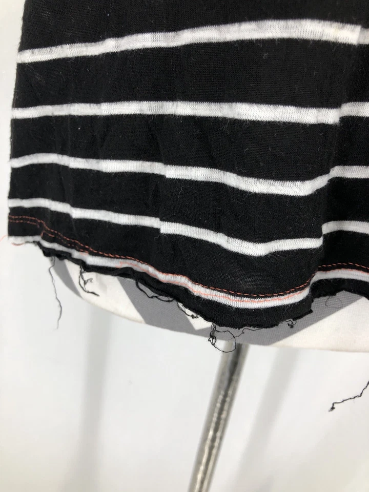 Camiseta sin mangas Billabong rosa plumas negras a rayas dobladillo desgastado mediana EE. UU. Foto 3 de 4