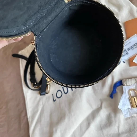 Louis Vuitton Reverse Monogram reverse Monogram c… - image 9