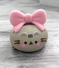 Pusheen the Cat Ribbon Bow Vinyl Figure New without Box