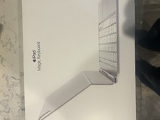 Apple iPad Smart Keyboard Folio A2975 11-inch pro