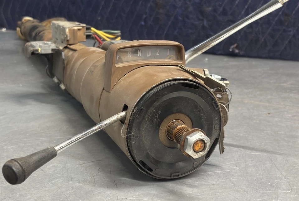 1978 AMC Concord Non-Tilt A/T Steering Column W/Key W/Shift Dial on Column - Image 2 of 4