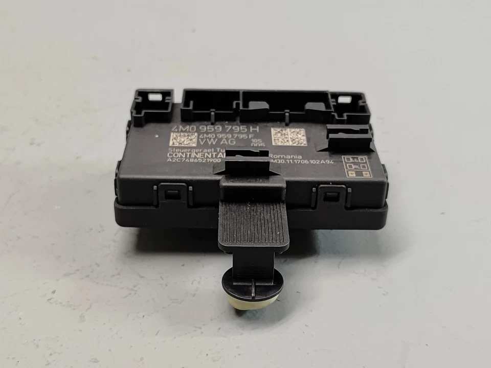 Módulo de control de potencia para puerta trasera o pasajero Audi A5 Quattro 2018-2024 OEM Foto 4 de 4