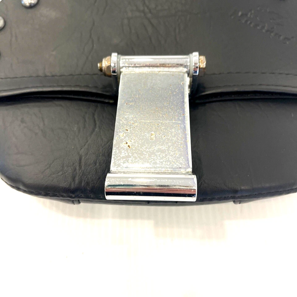 Almohadilla de respaldo bajo de cuero Touring ancho cromado Mustang 08-24 Harley Foto 4 de 4