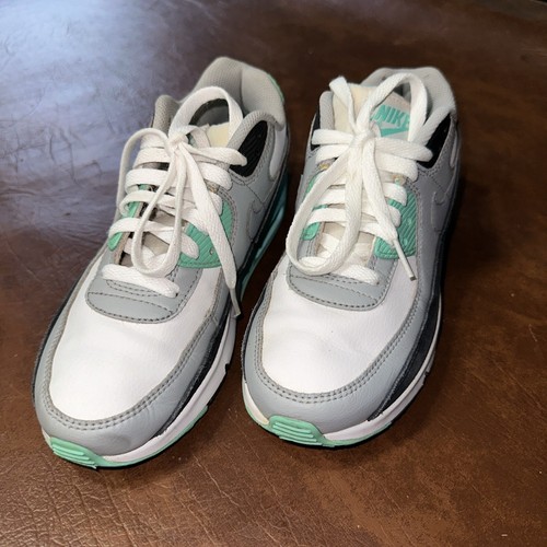 EUC Nike Air Max 90 Leather Hyper Turquoise 5Y Or 6.5 Women - Picture 2 of 5
